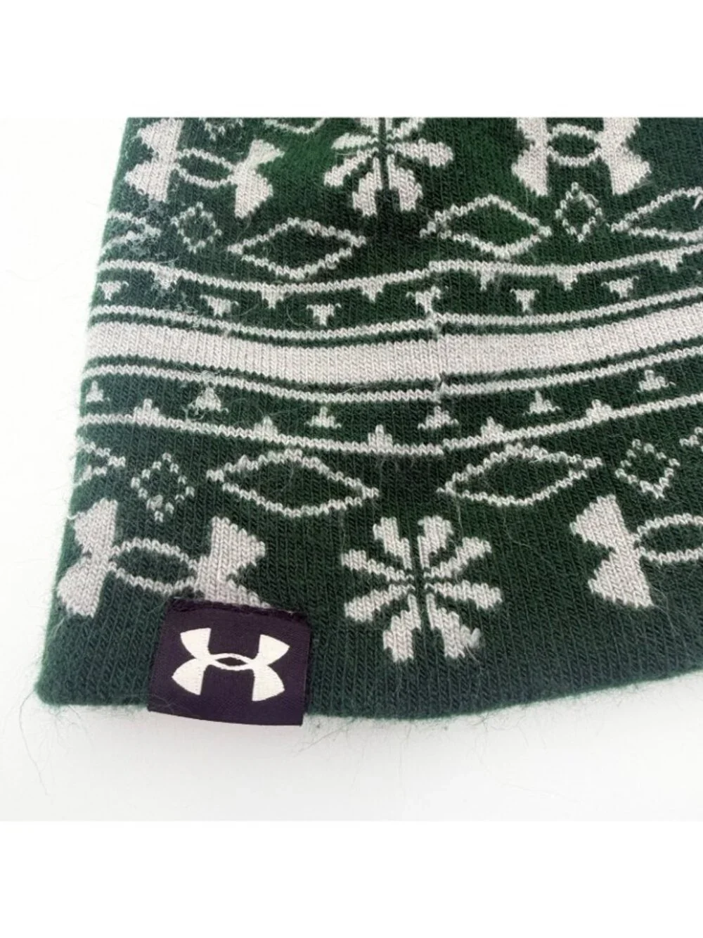 Under Armour Womens OSFA Green White Winter Beanie Hat Pom Pom Knit Cap